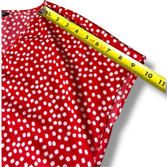 Shein Vibrant Red & White Floral Ditsy Print Front Cutout Lightweight Mini Dress - Picture 15 of 16